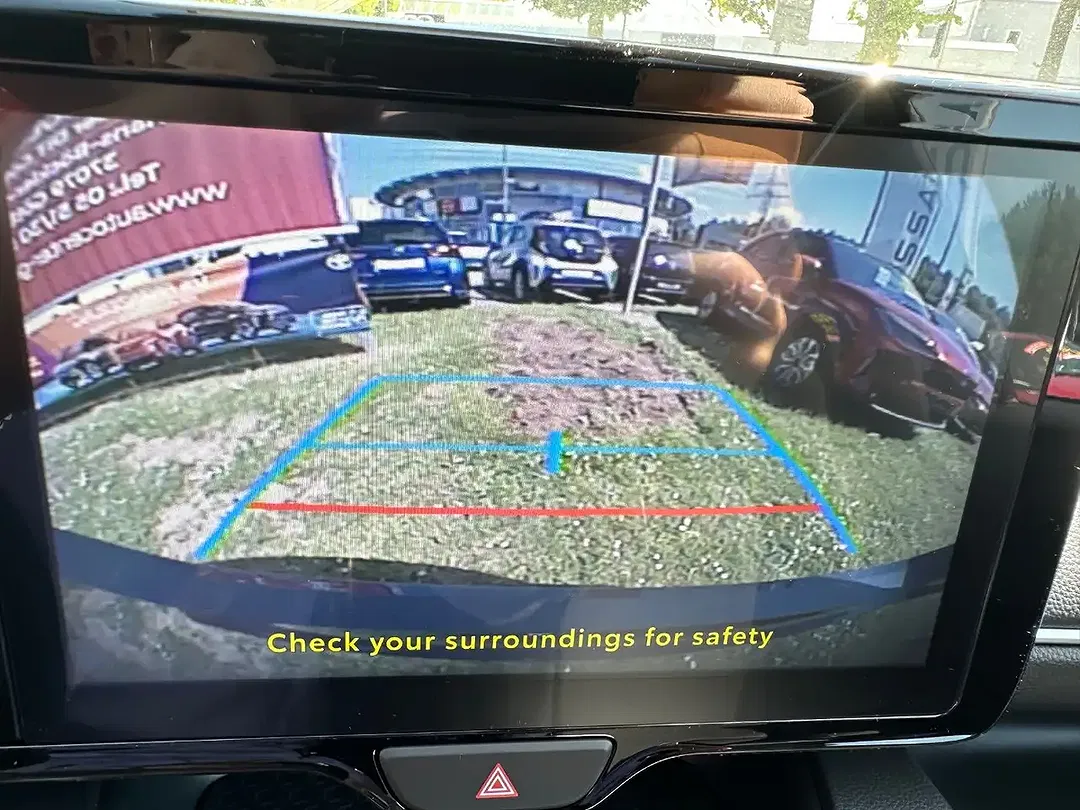 Toyota Yaris - Thumbnail 11