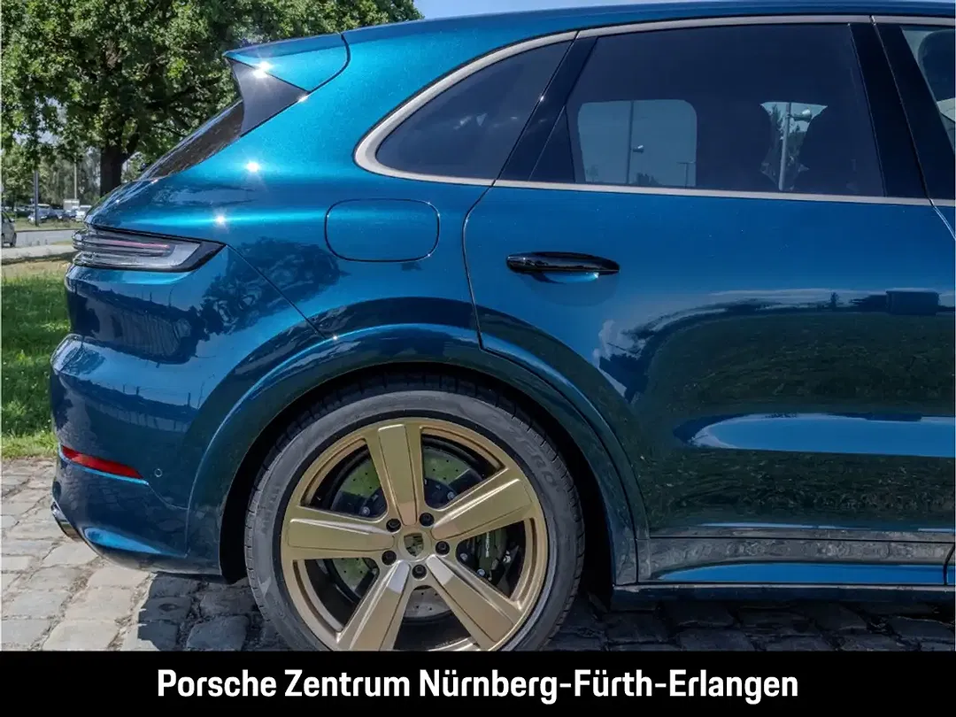 Porsche Cayenne - Thumbnail 15