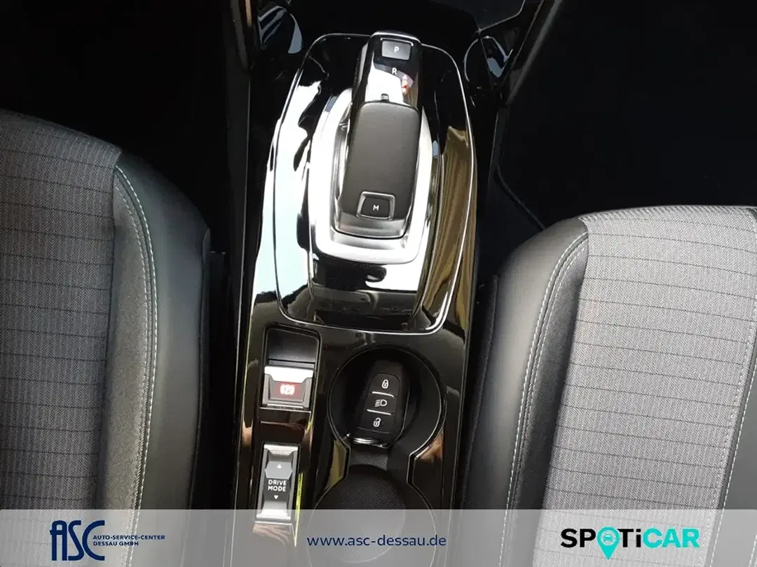 Peugeot 208 - Thumbnail 14