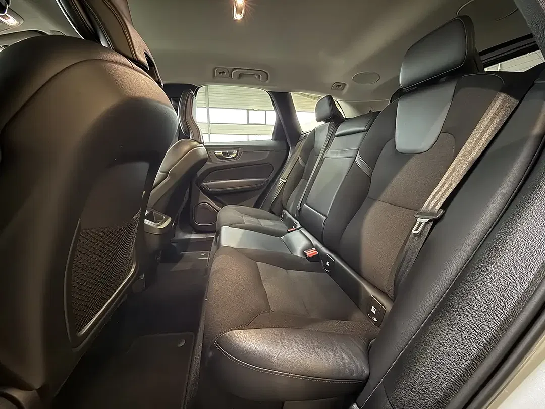 Volvo XC60 - Thumbnail 11