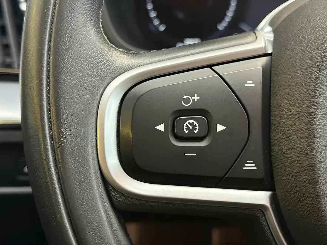 Volvo XC60 - Thumbnail 18
