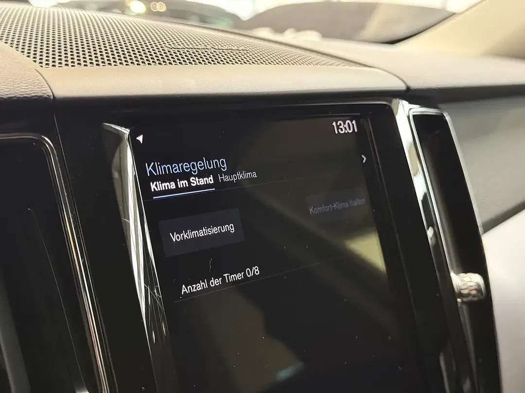 Volvo XC60 - Thumbnail 25