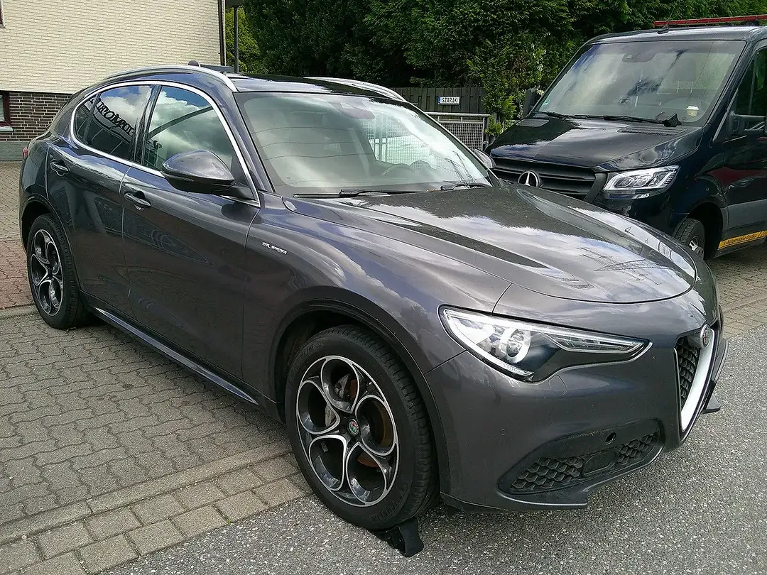 Alfa Romeo Stelvio Q4 Lusso Ti - foto 2