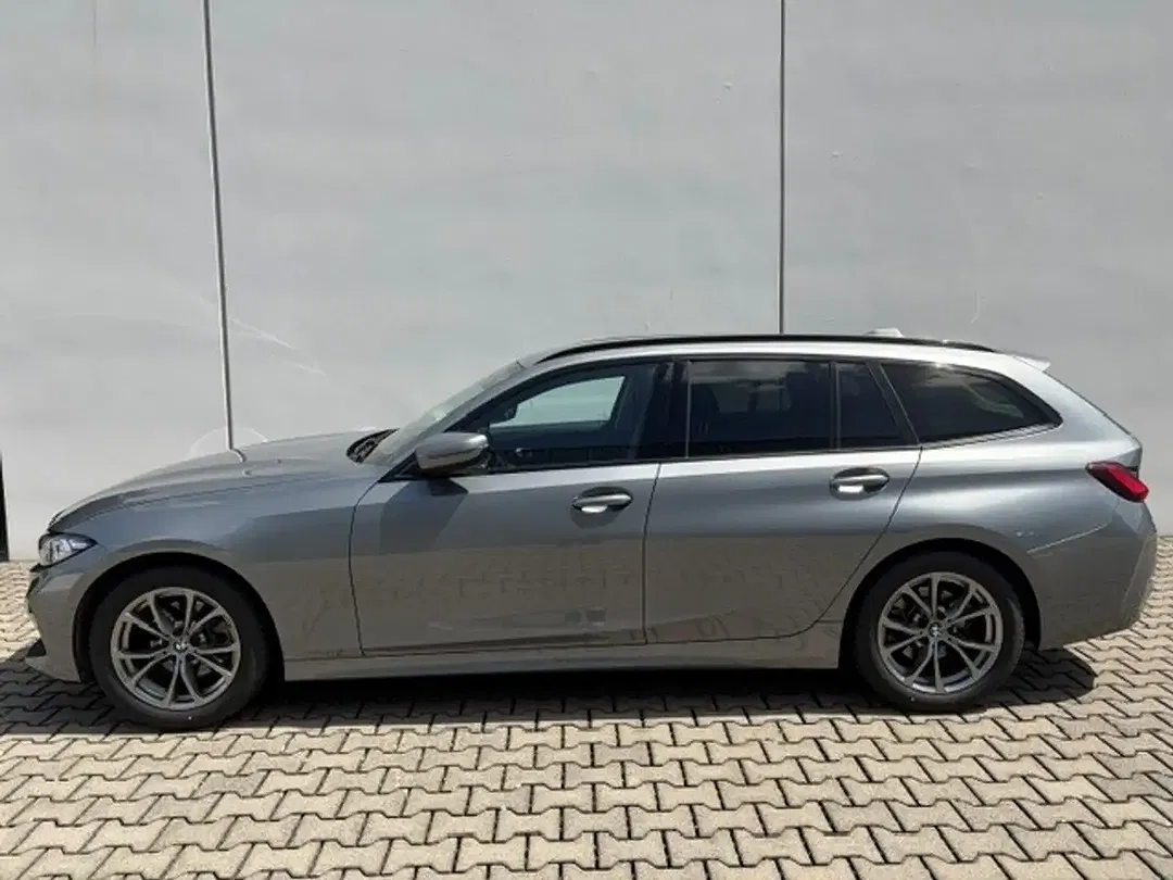 BMW 320 - Thumbnail 3