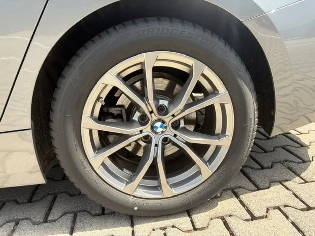 BMW 320 - Thumbnail 6