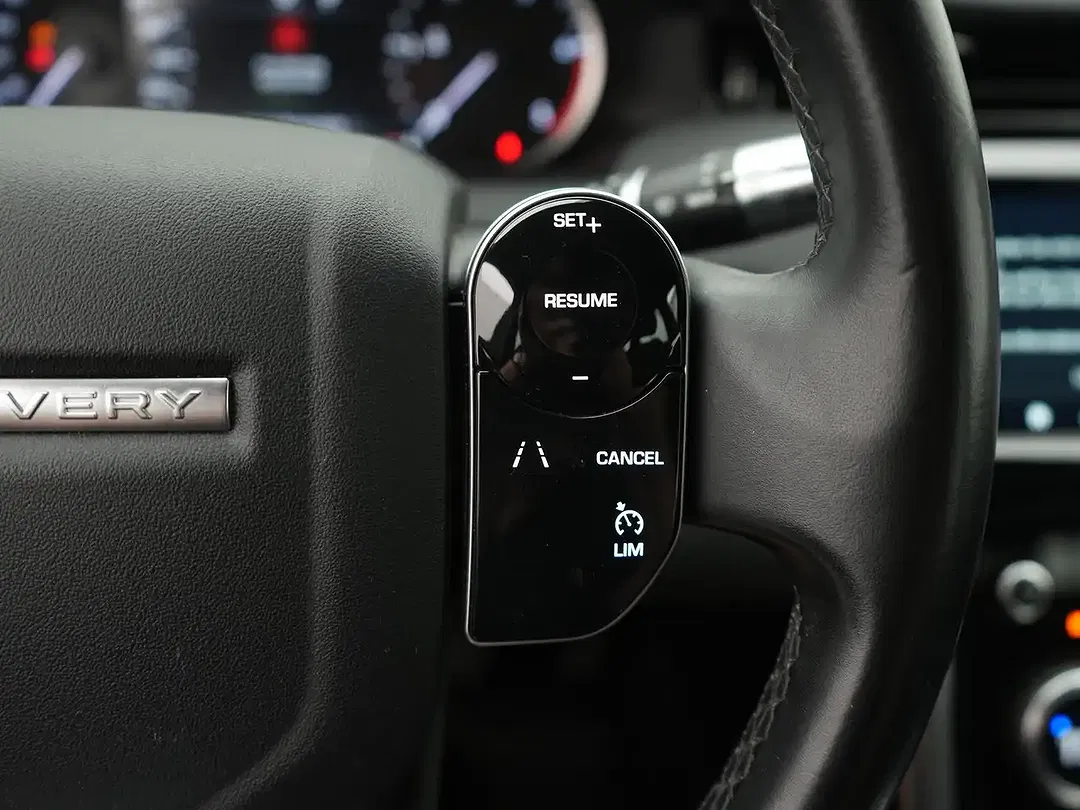Land Rover Discovery Sport - Thumbnail 11
