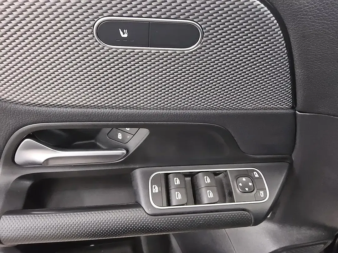 Mercedes-Benz GLA 250 - Thumbnail 10