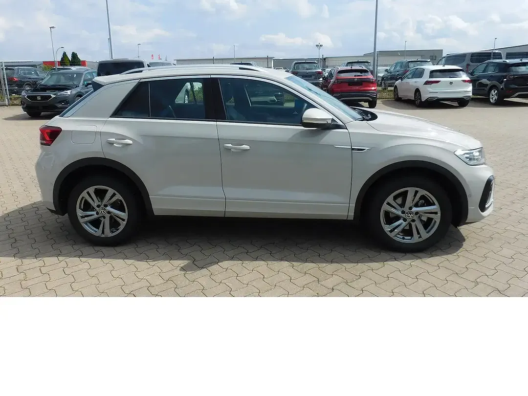 Volkswagen T-Roc - Thumbnail 2