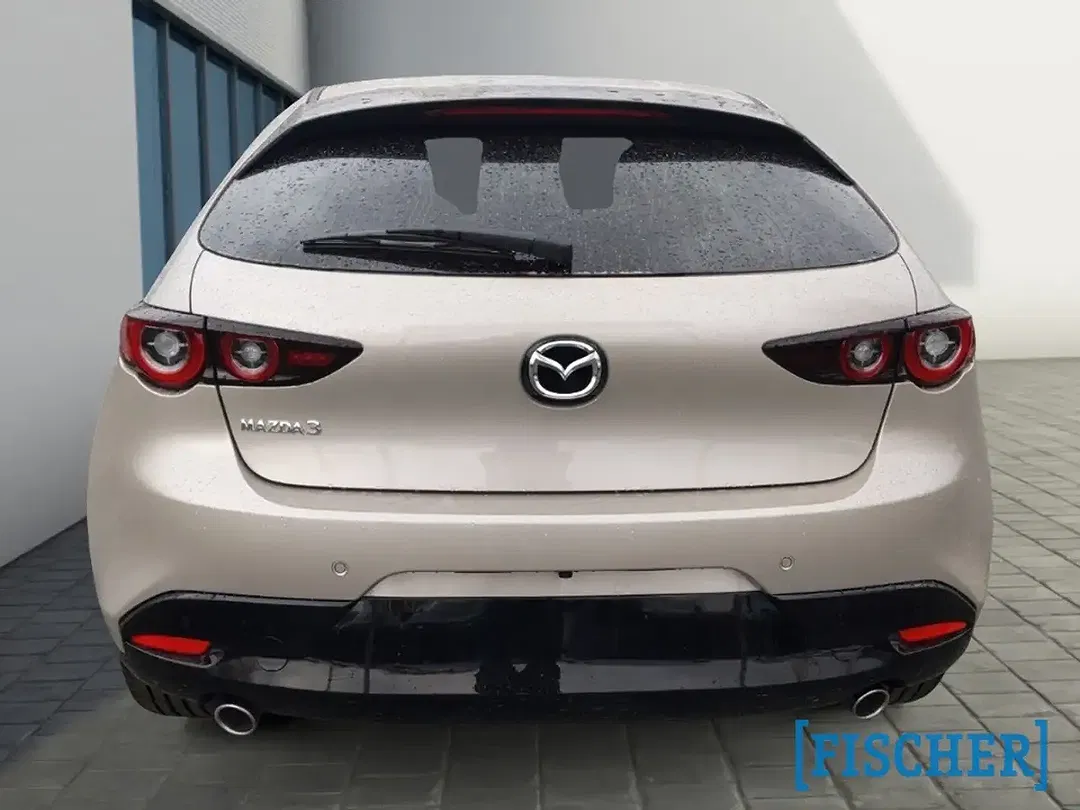 Mazda 3 - Thumbnail 3