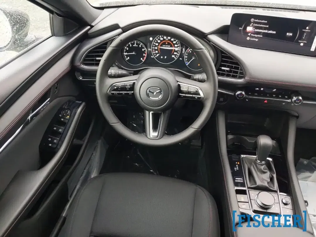 Mazda 3 - Thumbnail 5