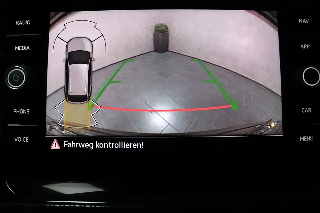 Volkswagen Taigo - Thumbnail 5