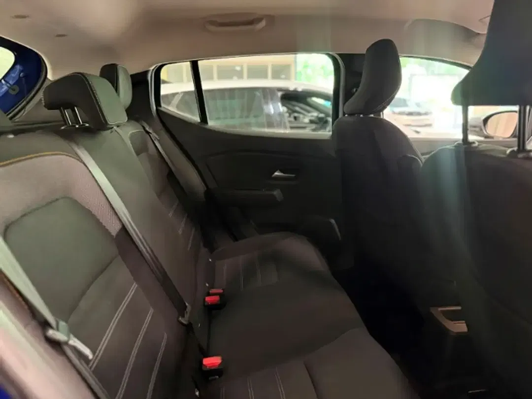Dacia Sandero - Thumbnail 9