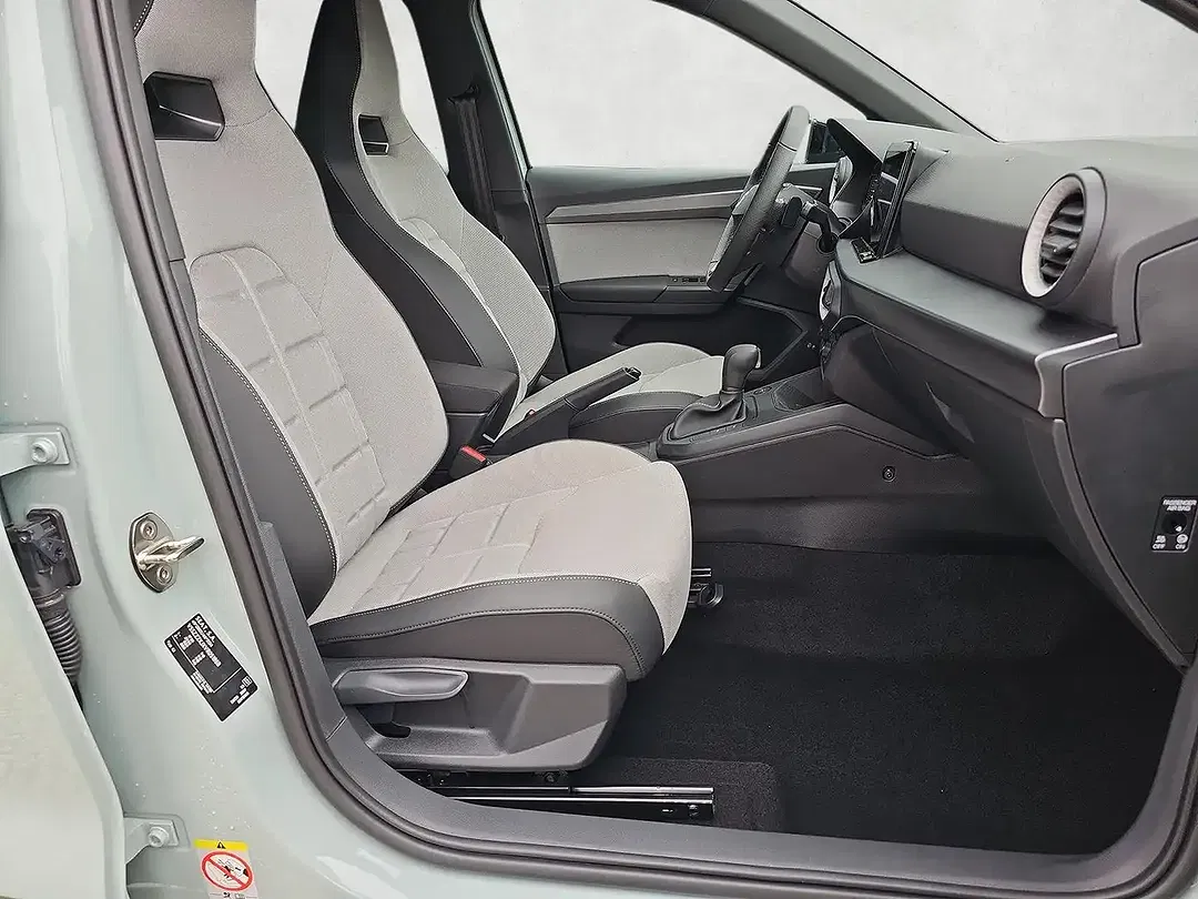 SEAT Arona - Thumbnail 10