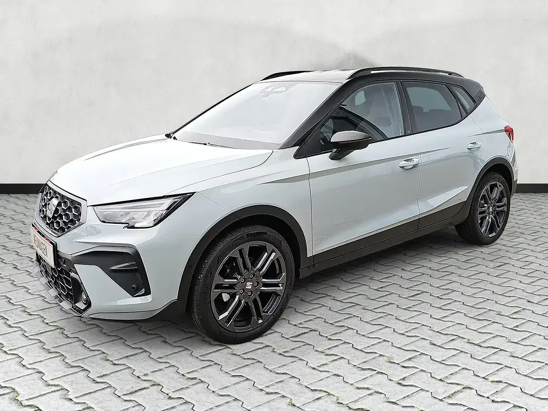 SEAT Arona - Thumbnail 3