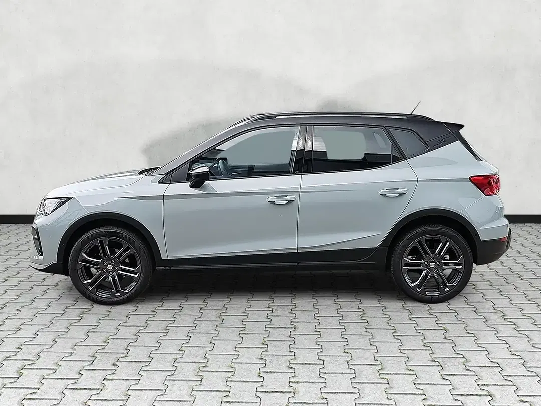 SEAT Arona - Thumbnail 4