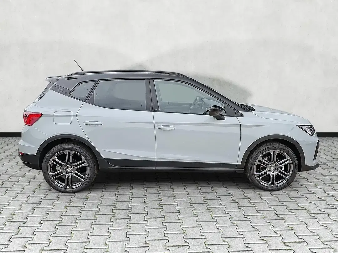 SEAT Arona - Thumbnail 8