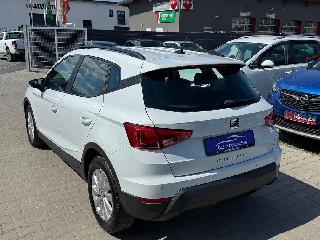 SEAT Arona - Thumbnail 6