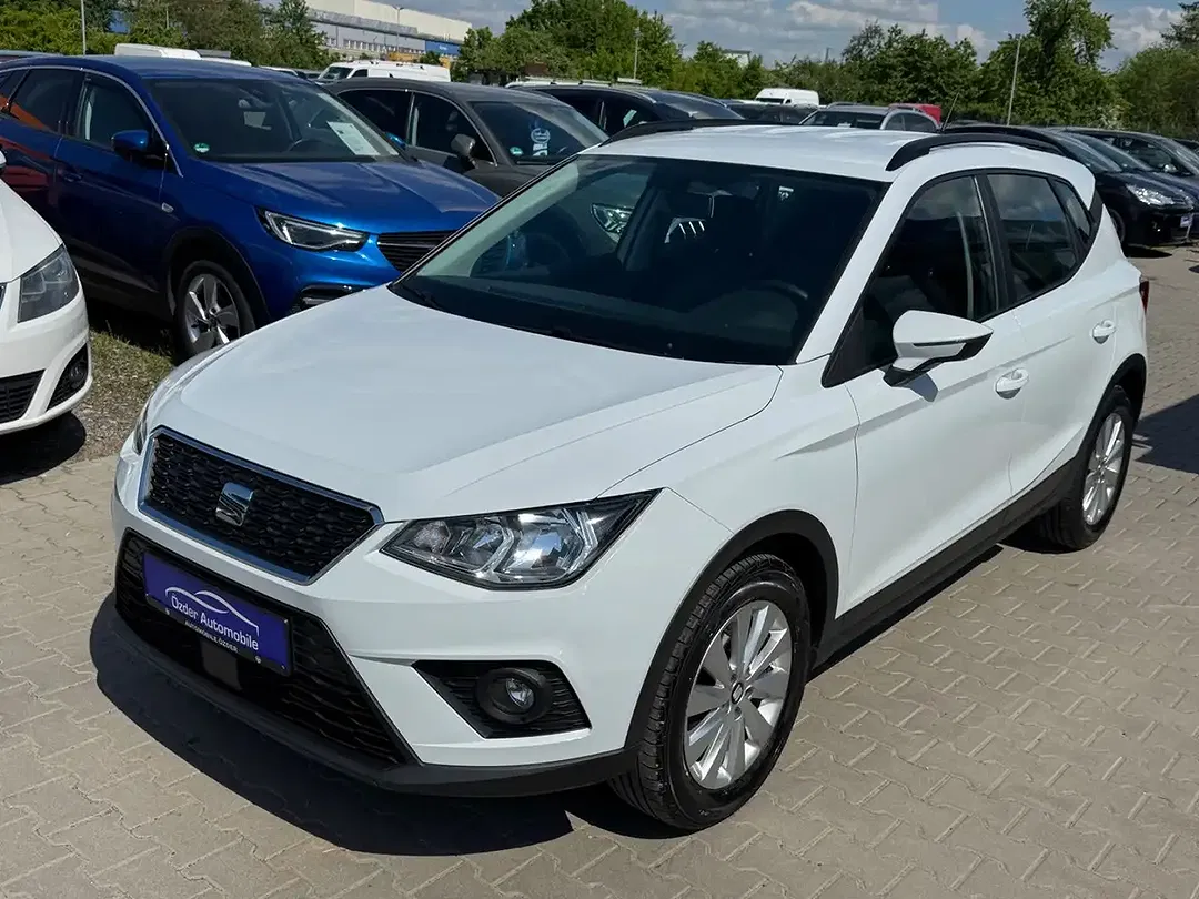 SEAT Arona - Thumbnail 5