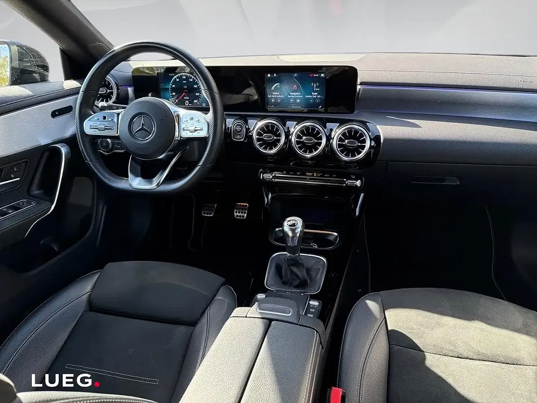 Mercedes-Benz CLA 180 - Thumbnail 9