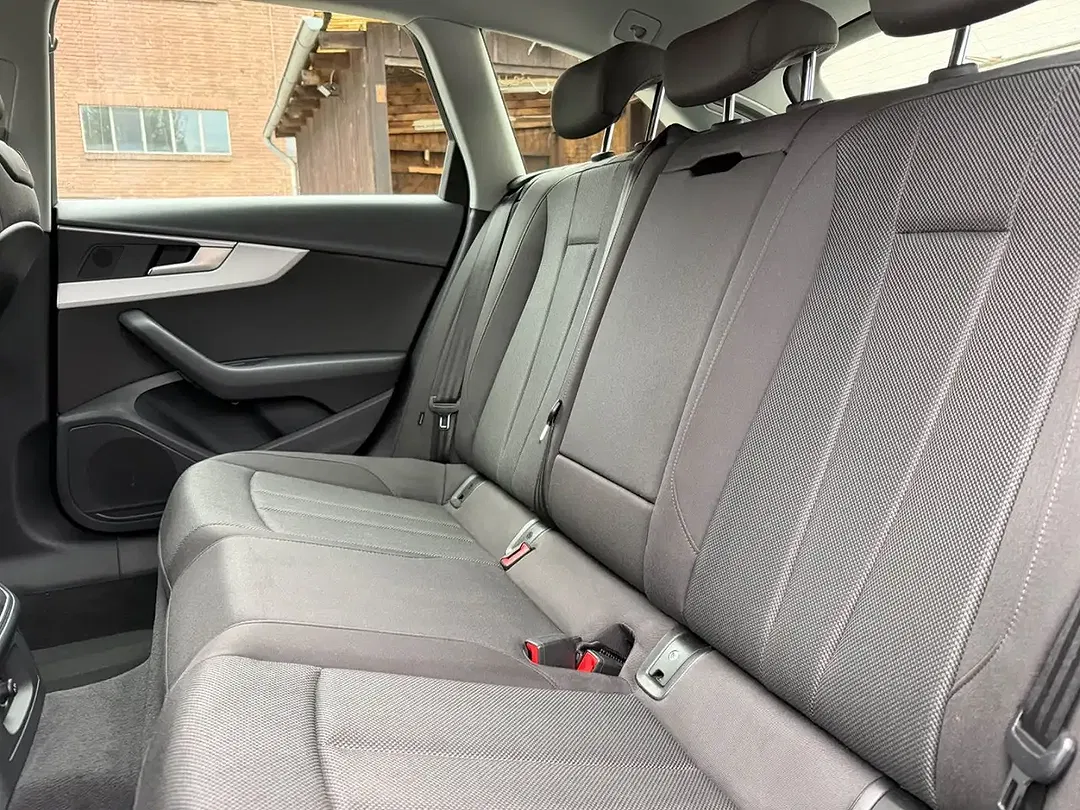 Audi A4 - Thumbnail 6