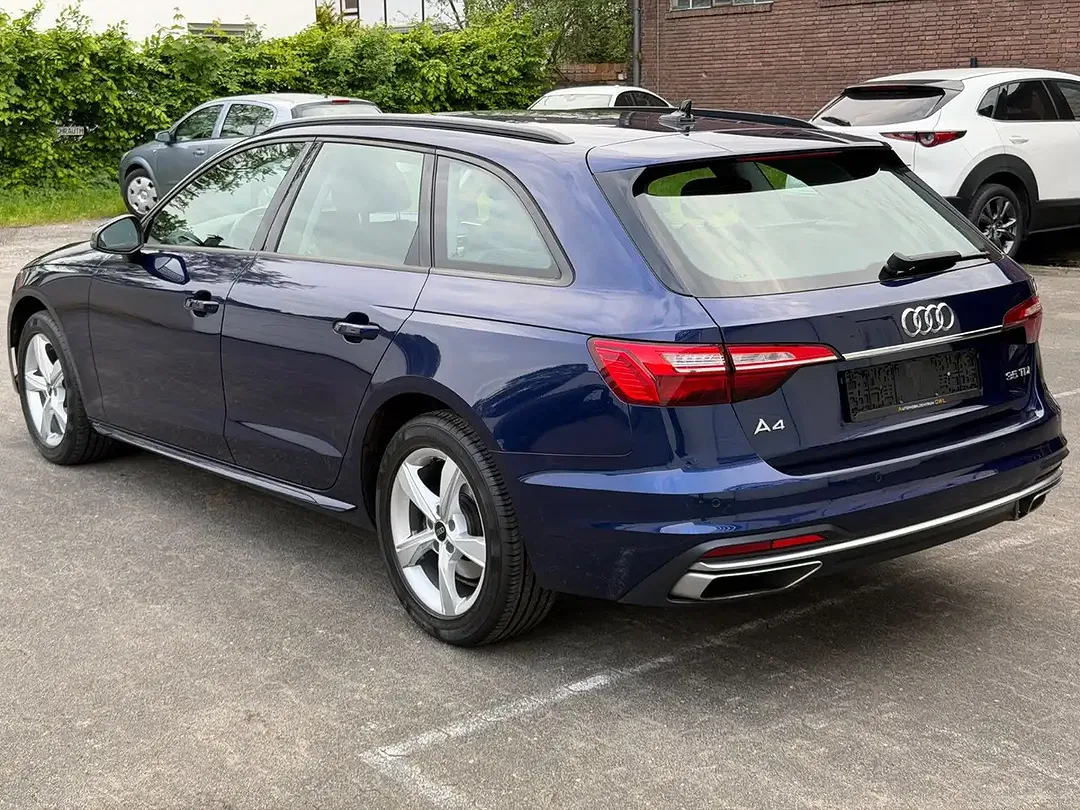 Audi A4 - Thumbnail 3