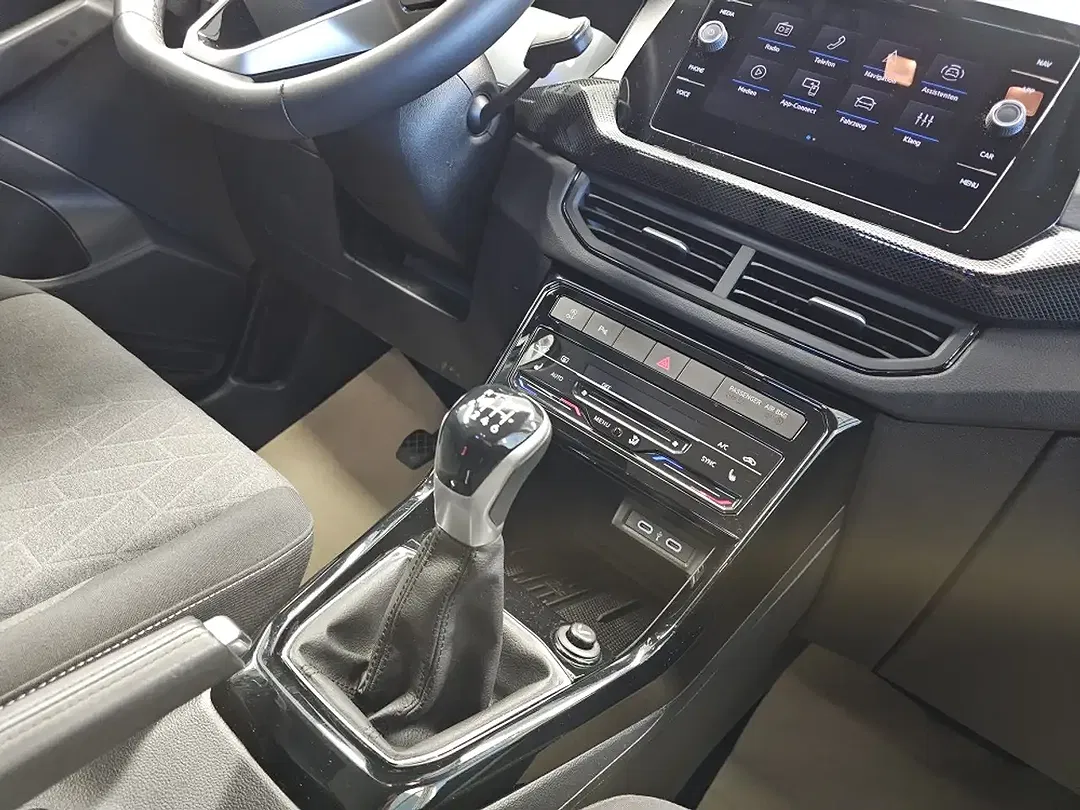 Volkswagen T-Cross - Thumbnail 9