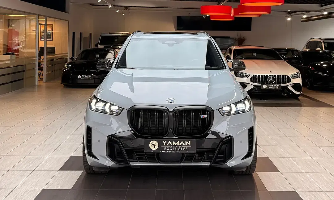 BMW X5 M - Thumbnail 3