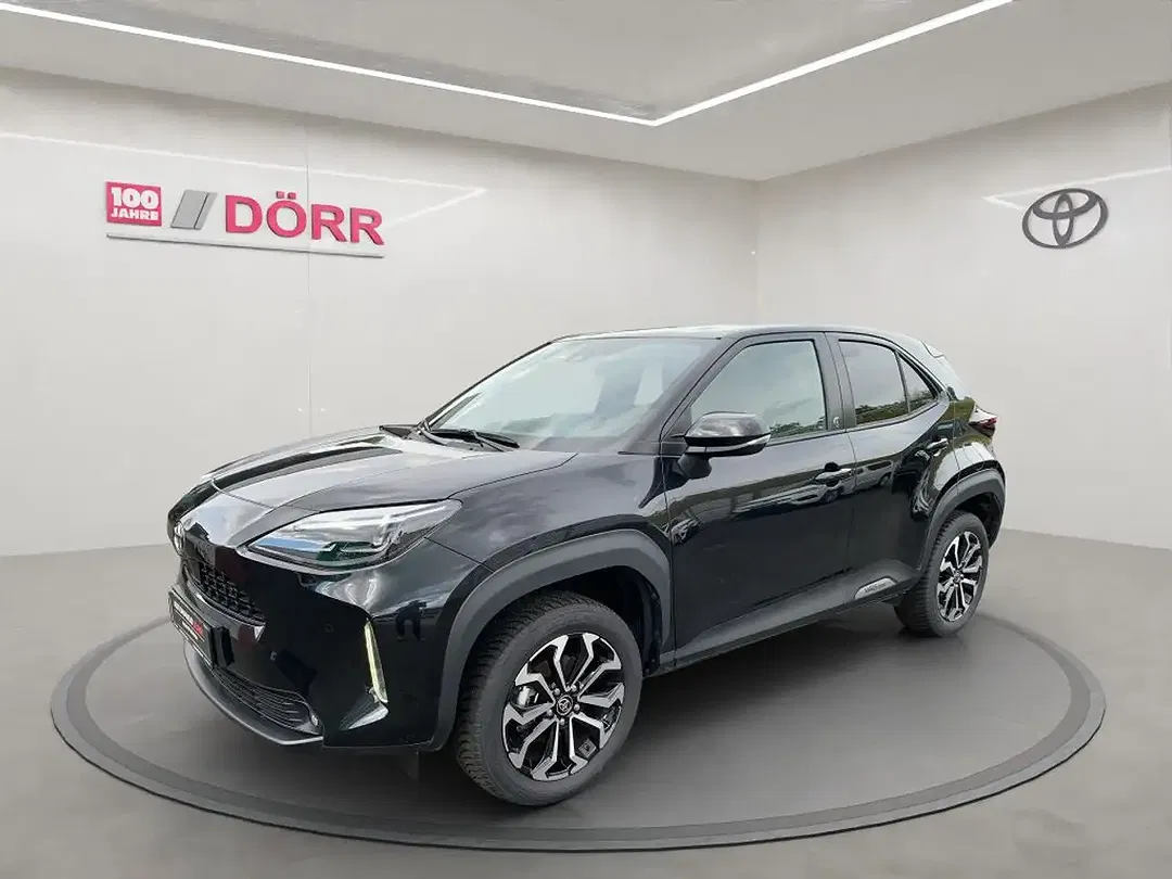 Toyota Yaris Cross - Thumbnail 1
