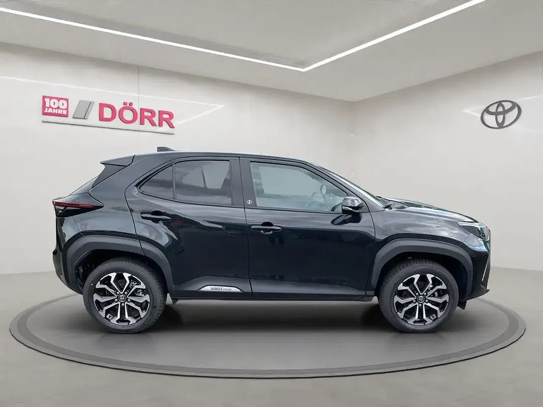 Toyota Yaris Cross - Thumbnail 6