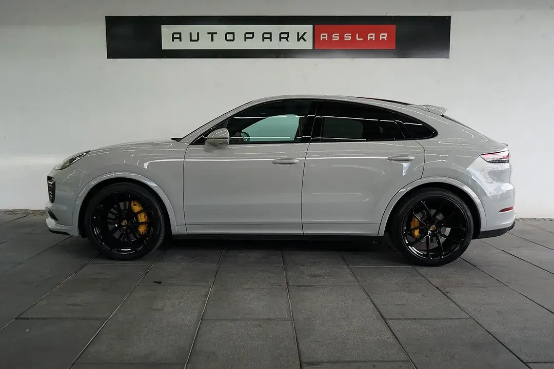 Porsche Cayenne - Thumbnail 29