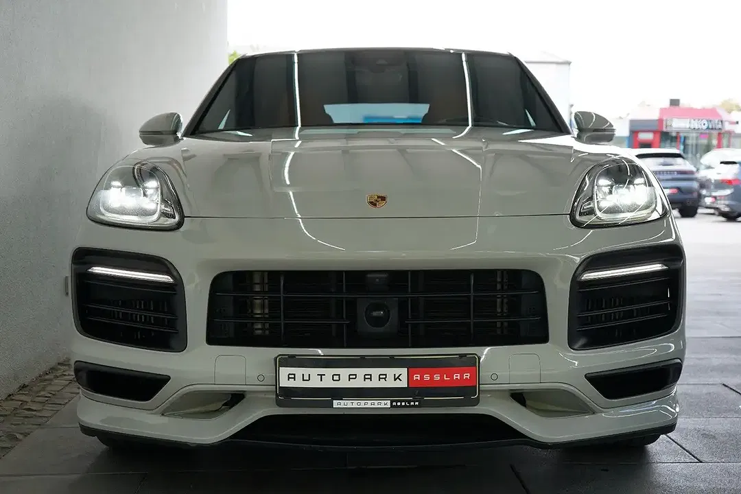 Porsche Cayenne - Thumbnail 32