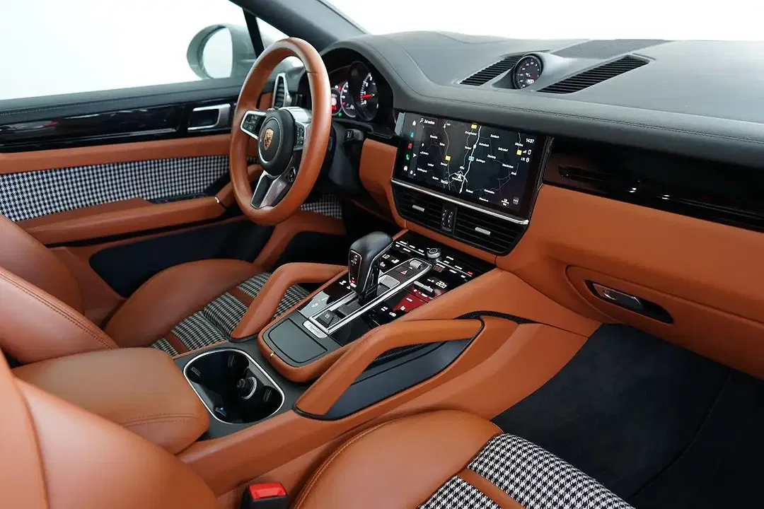 Porsche Cayenne - Thumbnail 8