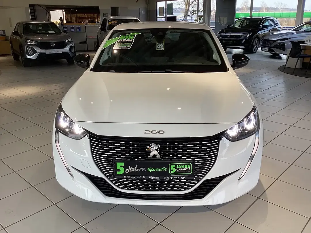 Peugeot 208 - Thumbnail 6