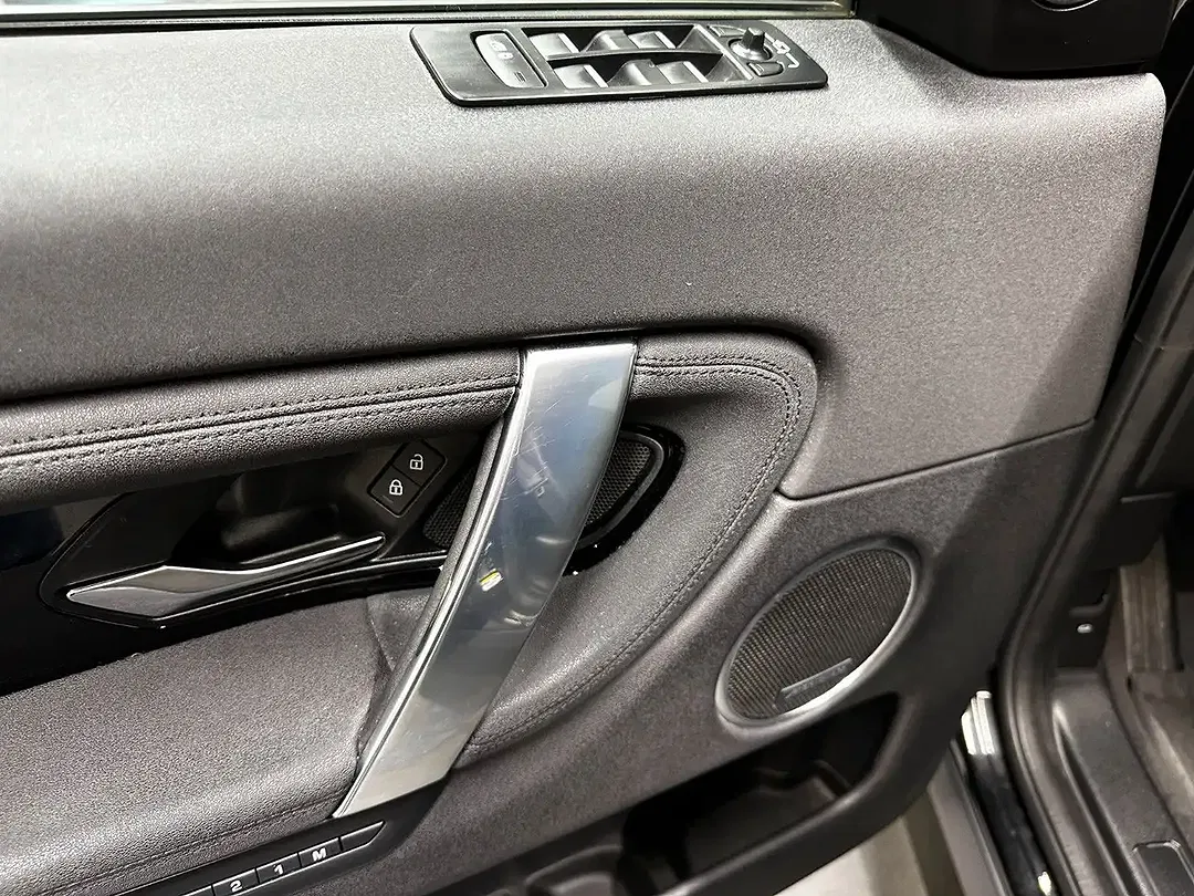 Land Rover Discovery - Thumbnail 10
