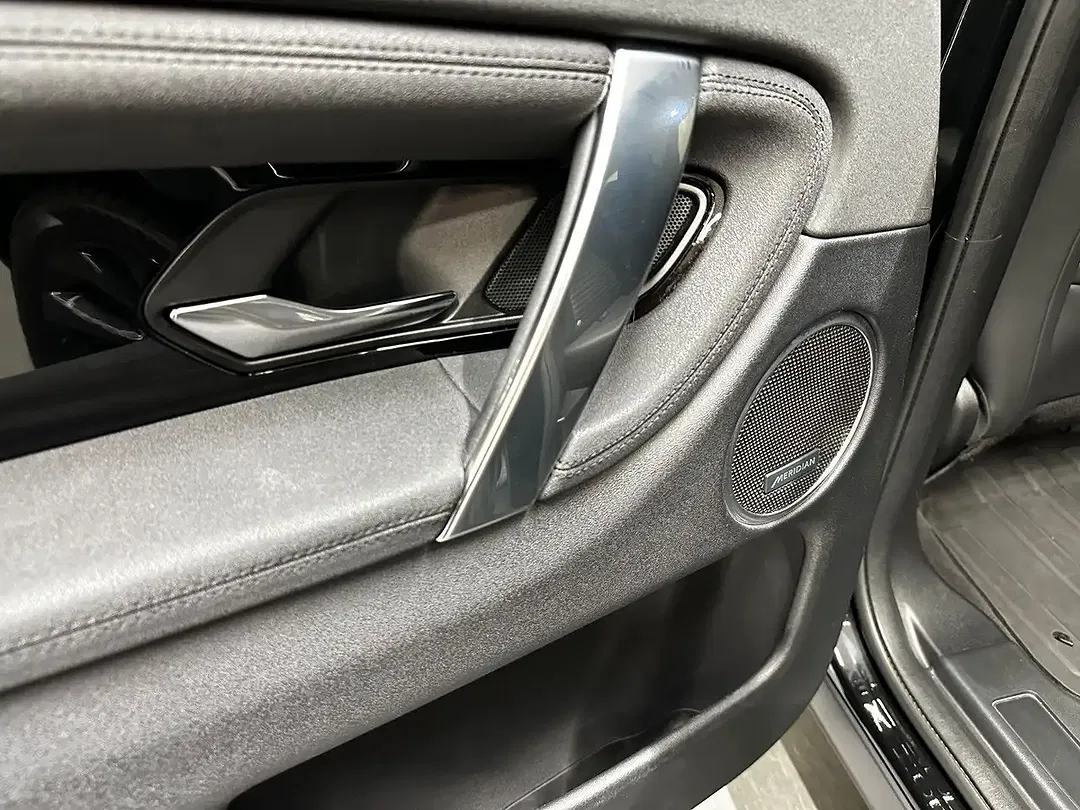 Land Rover Discovery - Thumbnail 13