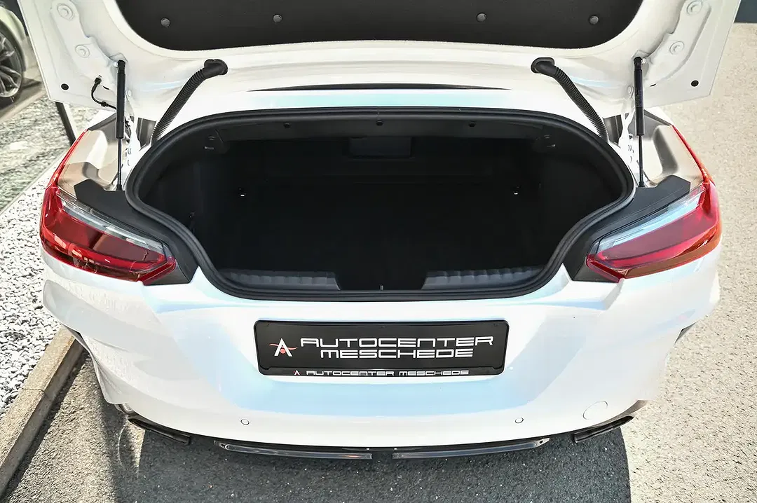 BMW Z4 - Thumbnail 8