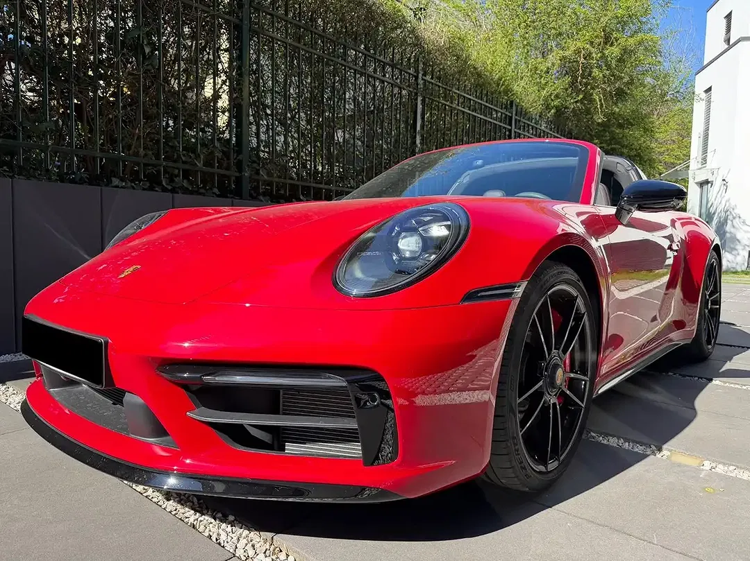 Porsche 992 - Thumbnail 5
