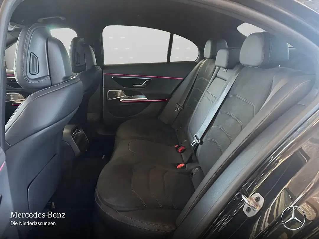Mercedes-Benz E 220 - Thumbnail 11