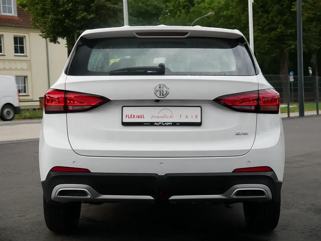 MG ZS - Thumbnail 3