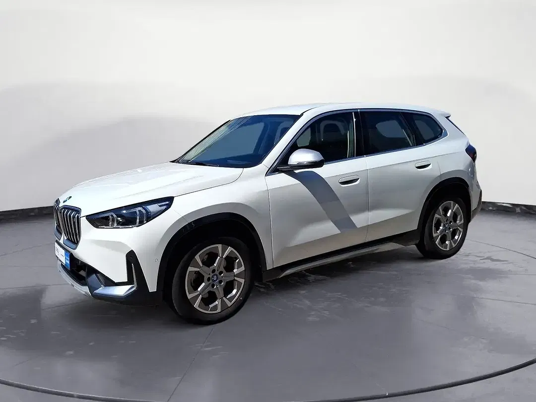 BMW iX1 xDrive - foto 1