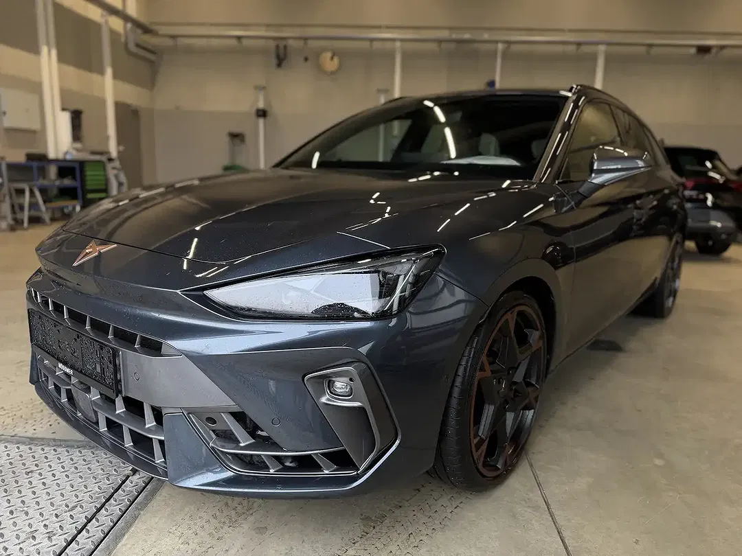 CUPRA Leon - Thumbnail 1