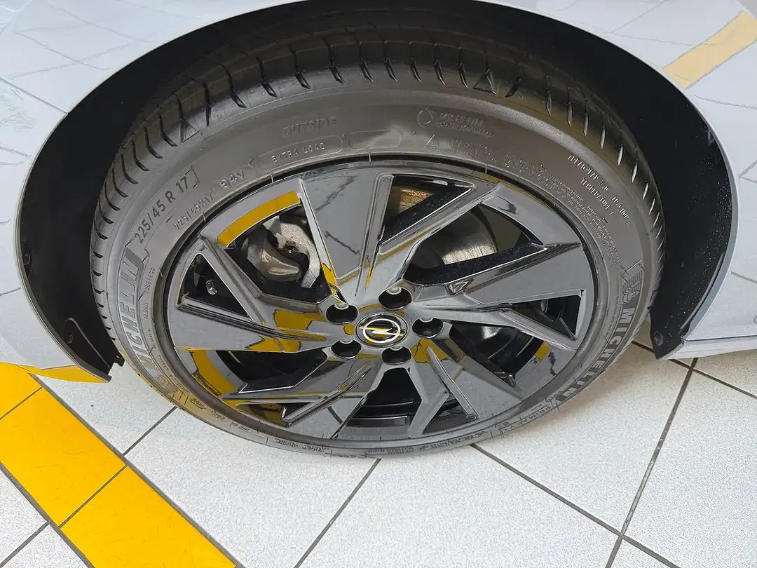 Opel Astra - Thumbnail 9
