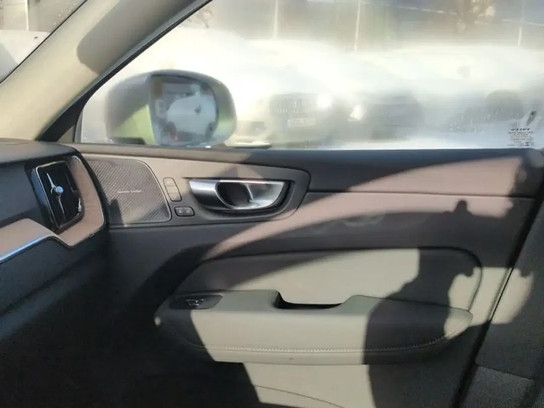 Volvo XC60 - Thumbnail 13