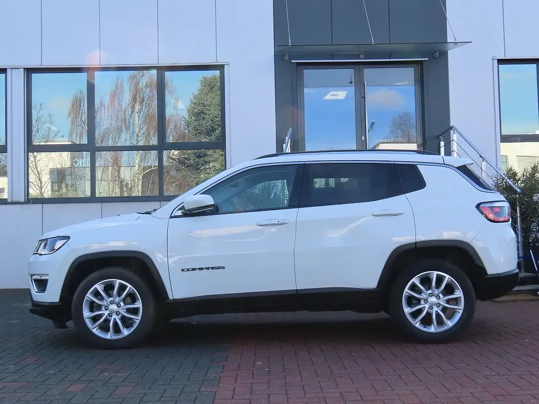 Jeep Compass - Thumbnail 11