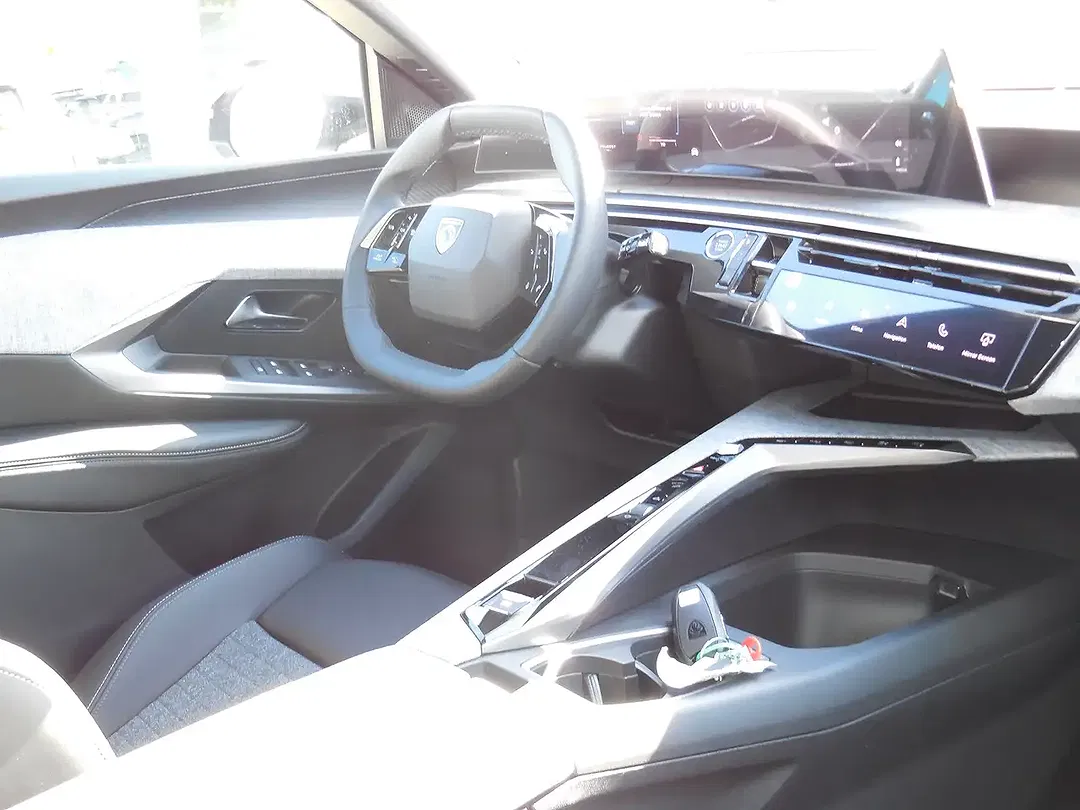 Peugeot 3008 - Thumbnail 8