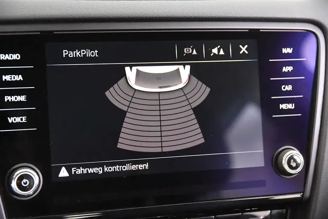 Skoda Octavia - Thumbnail 13