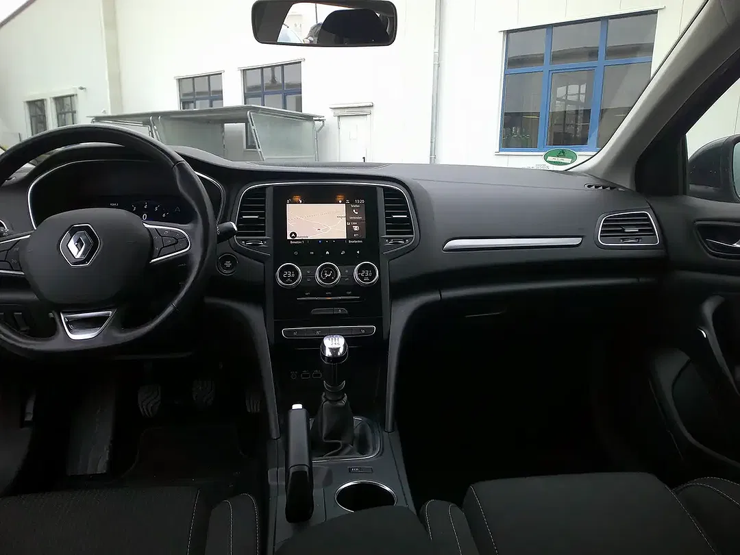 Renault Megane - Thumbnail 9