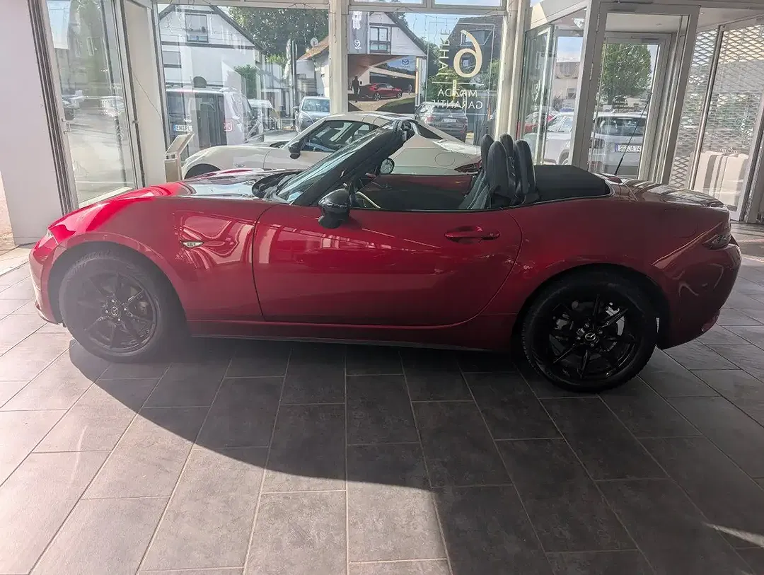 Mazda MX-5 - Thumbnail 10
