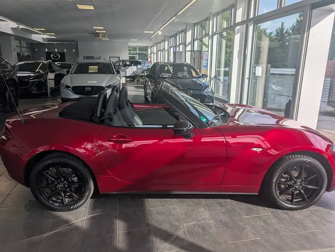 Mazda MX-5 - Thumbnail 11