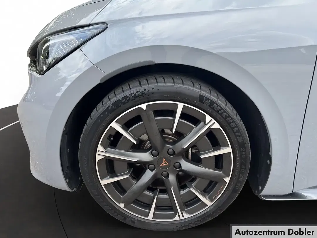 CUPRA Born - Thumbnail 5